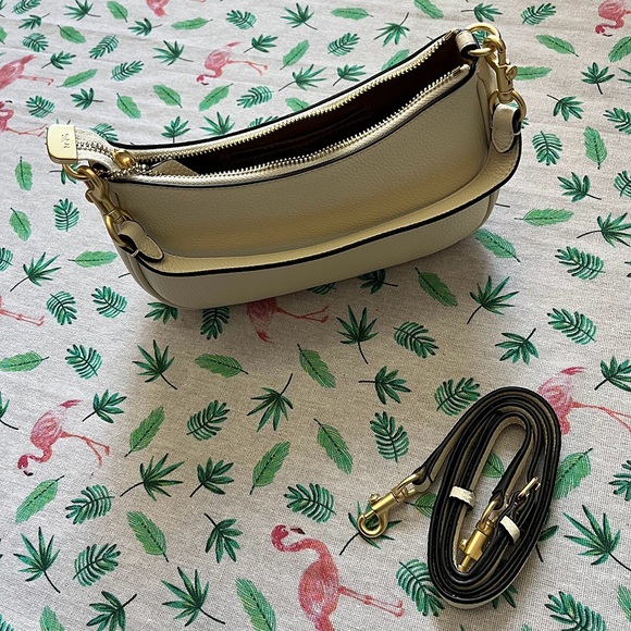 PEANUTS x COACH Womens Teri Shoulder Bag Cream White With Snoopy - Picture 2 of 6